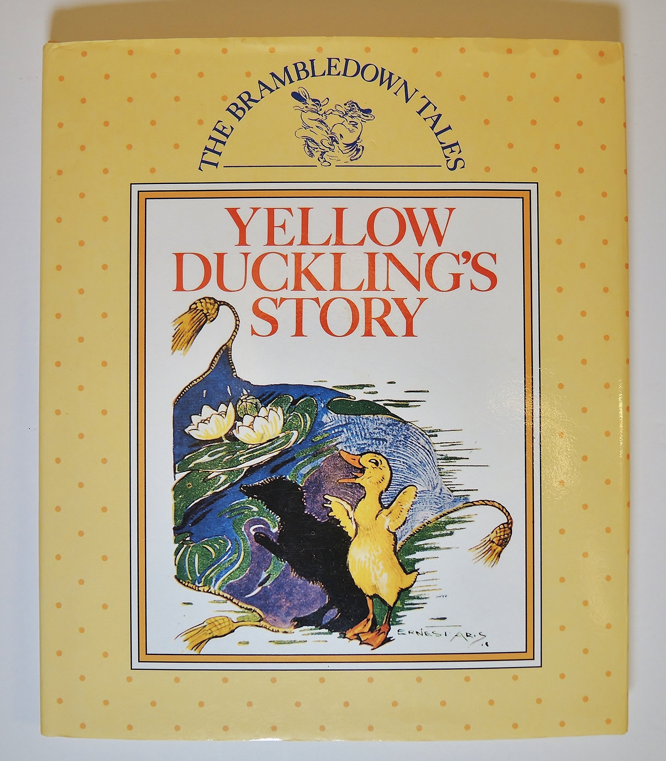 Yellow Duckling's Story (Brambldown Tales Series),Used