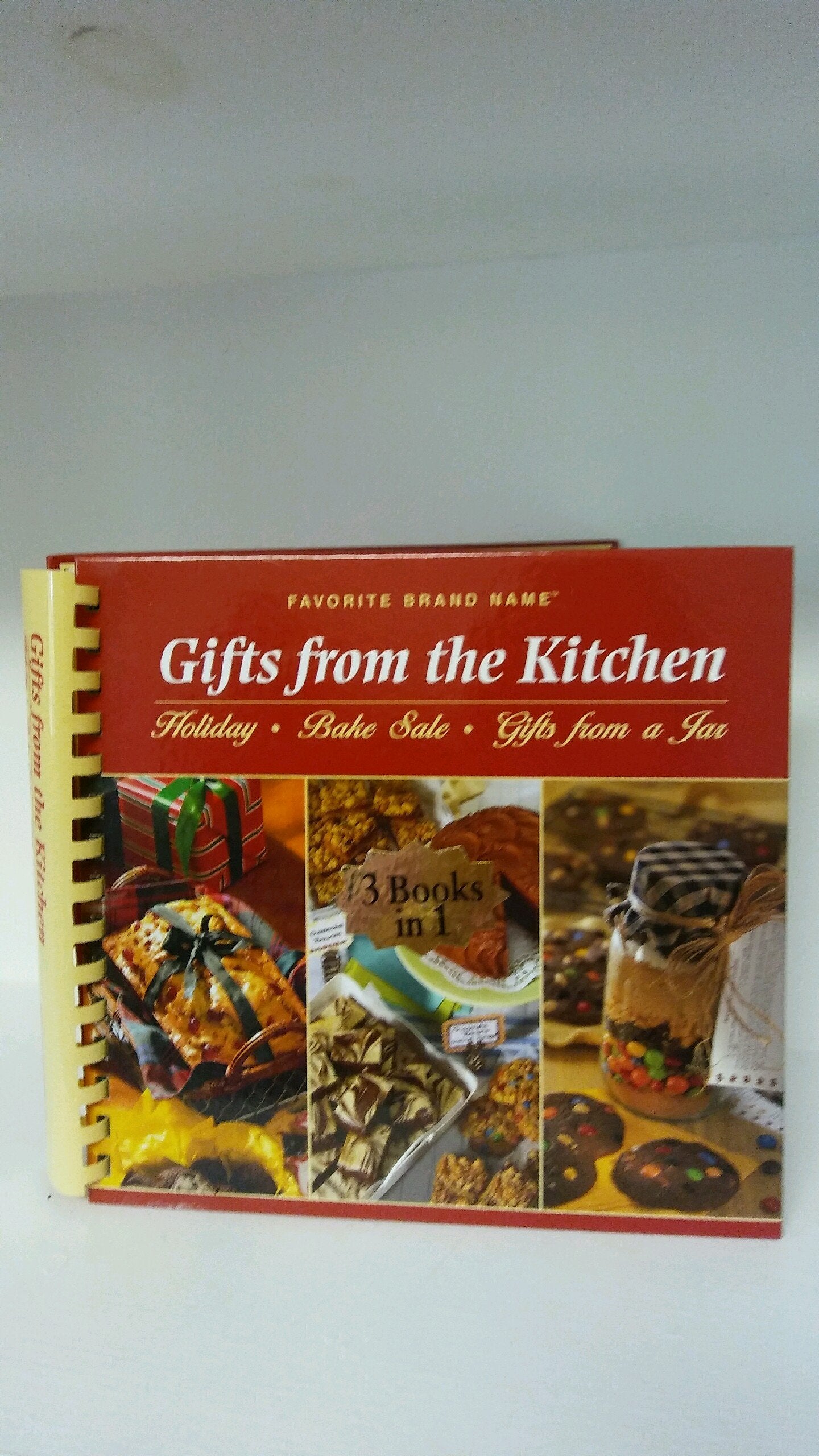 Favorite Brand Name Gifts From the Kitchen (3 Books in 1),Used