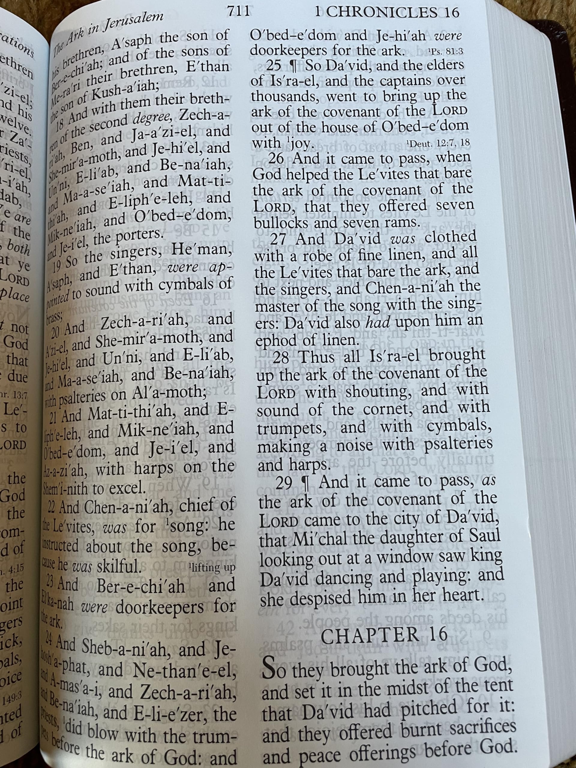 Kjv Super Giant Print Reference Bible, Burgundy Bonded Leather (King James Version)