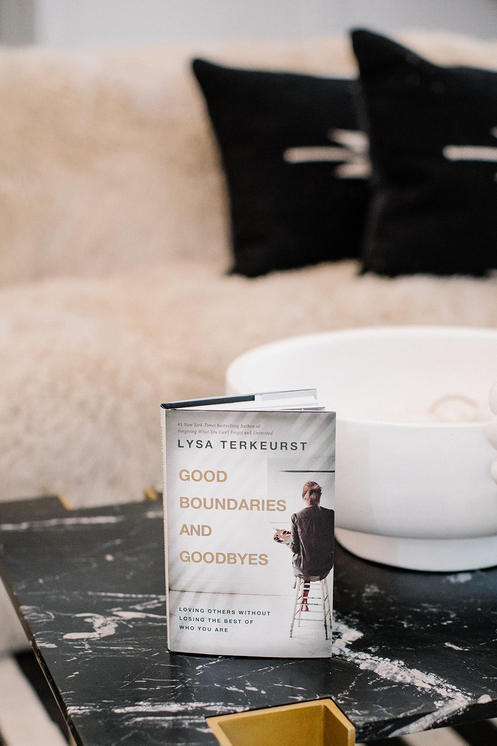Good Boundaries and Goodbyes: Loving Others Without Losing the Best of Who You Are,Used