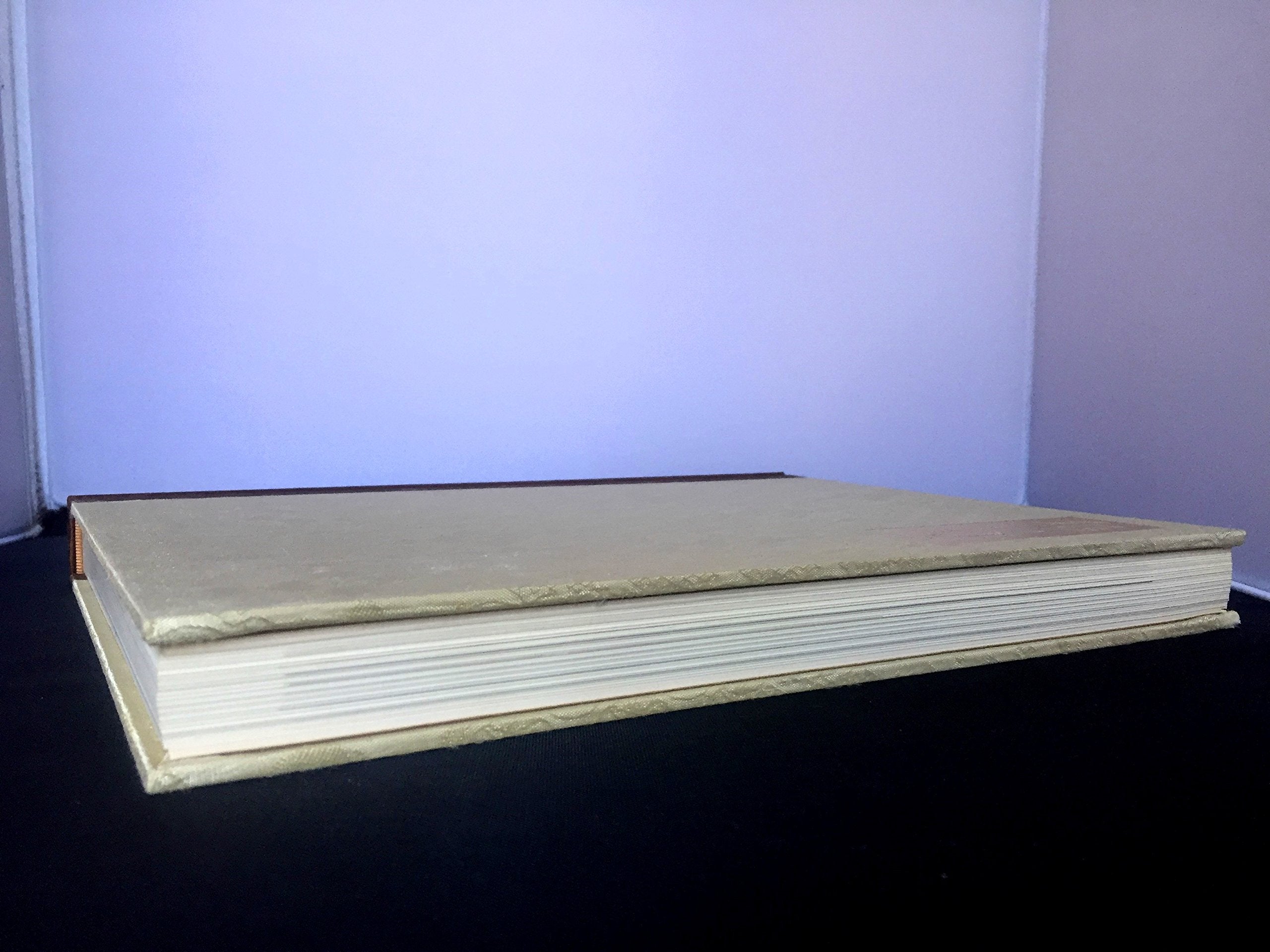 Masterpieces of Netsuke Art: One Thousand Favorites of Leading Collectors,Used