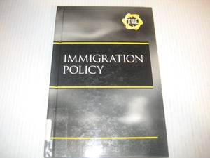 Immigration Policy (Opposing Viewpoints Series),Used