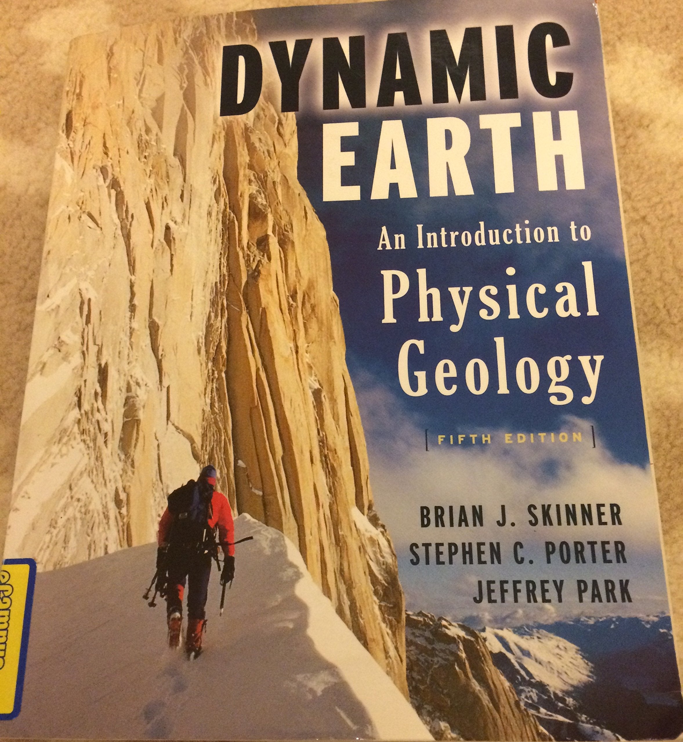 The Dynamic Earth: An Introduction to Physical Geology,Used