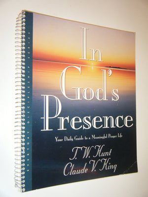 In God's Presence: Your Daily Guide to a Meaningful Prayer Life,Used