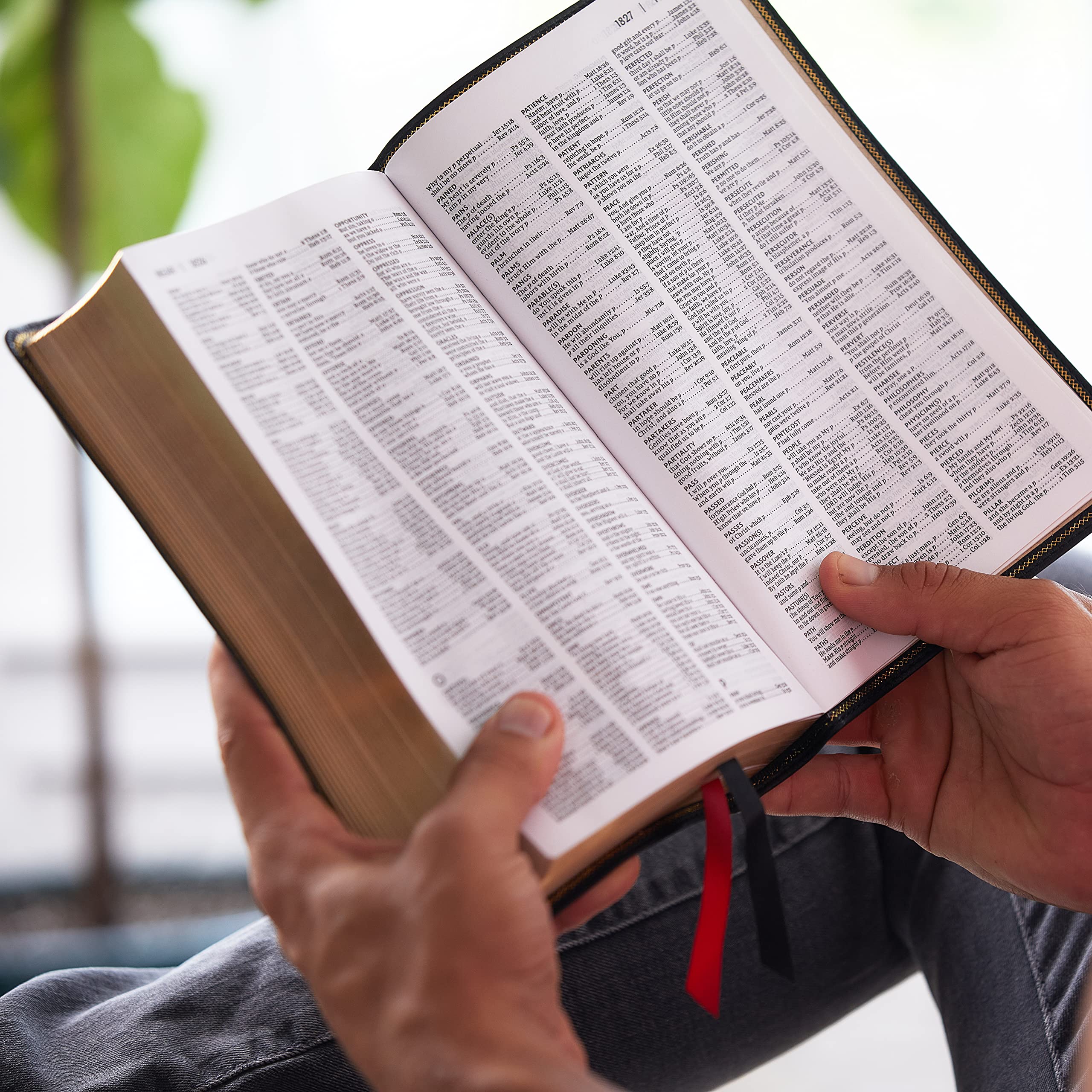 NKJV, EndofVerse Reference Bible, Compact, Leathersoft, Teal, Red Letter, Comfort Print: Holy Bible, New King James Version,New