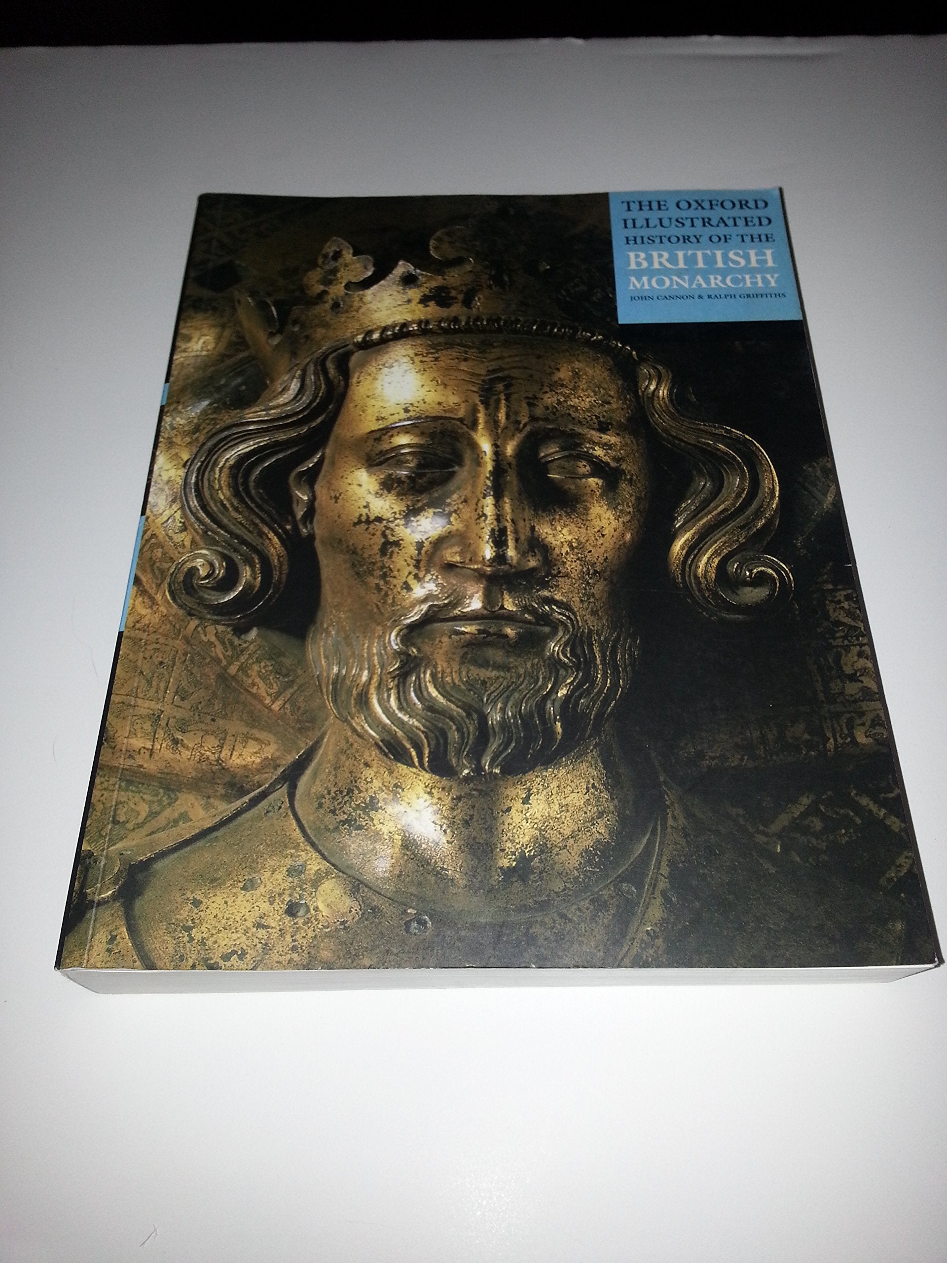 The Oxford Illustrated History of the British Monarchy (Oxford Illustrated Histories),Used