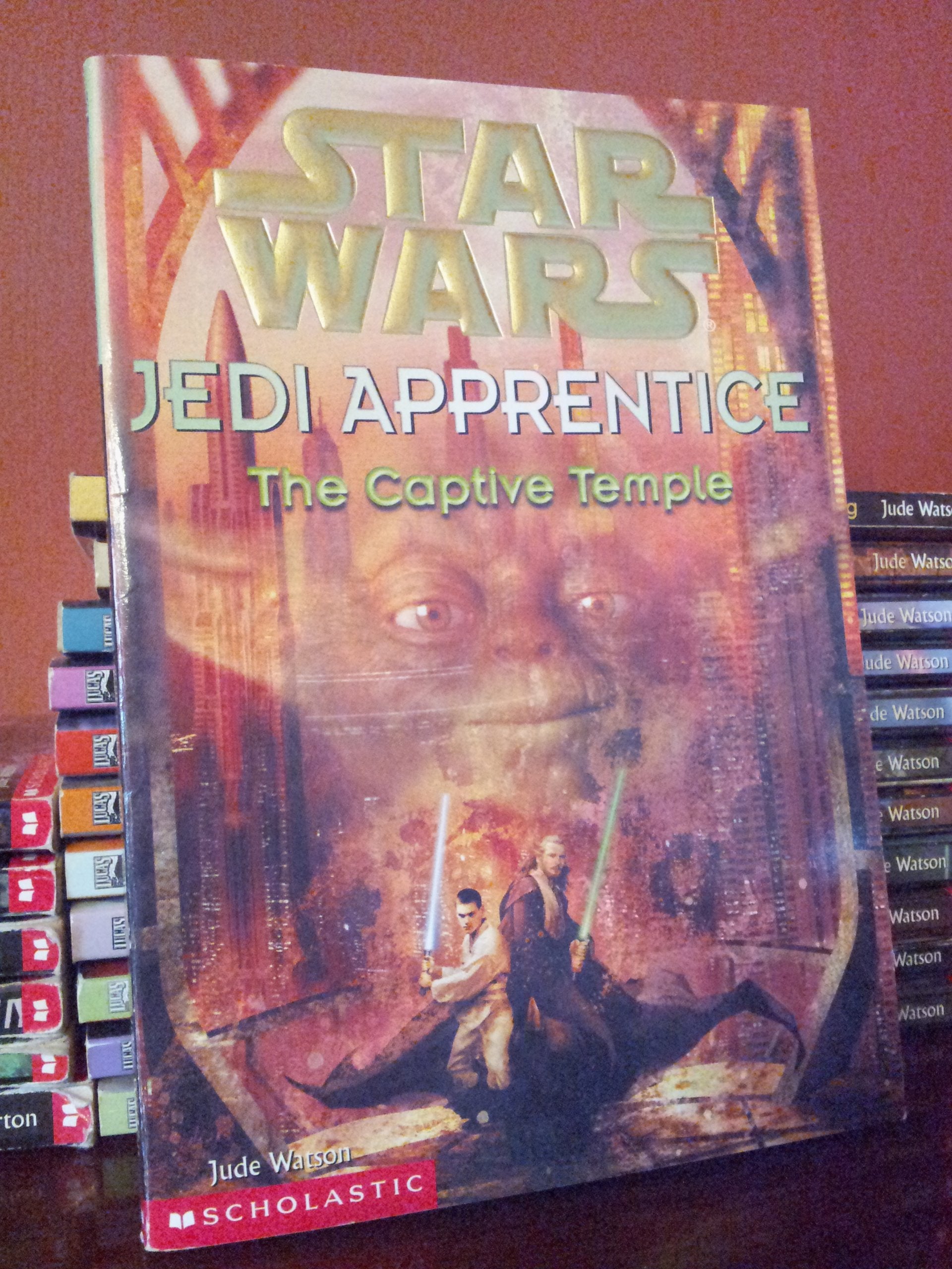 The Captive Temple (Star Wars: Jedi Apprentice, Book 7),Used
