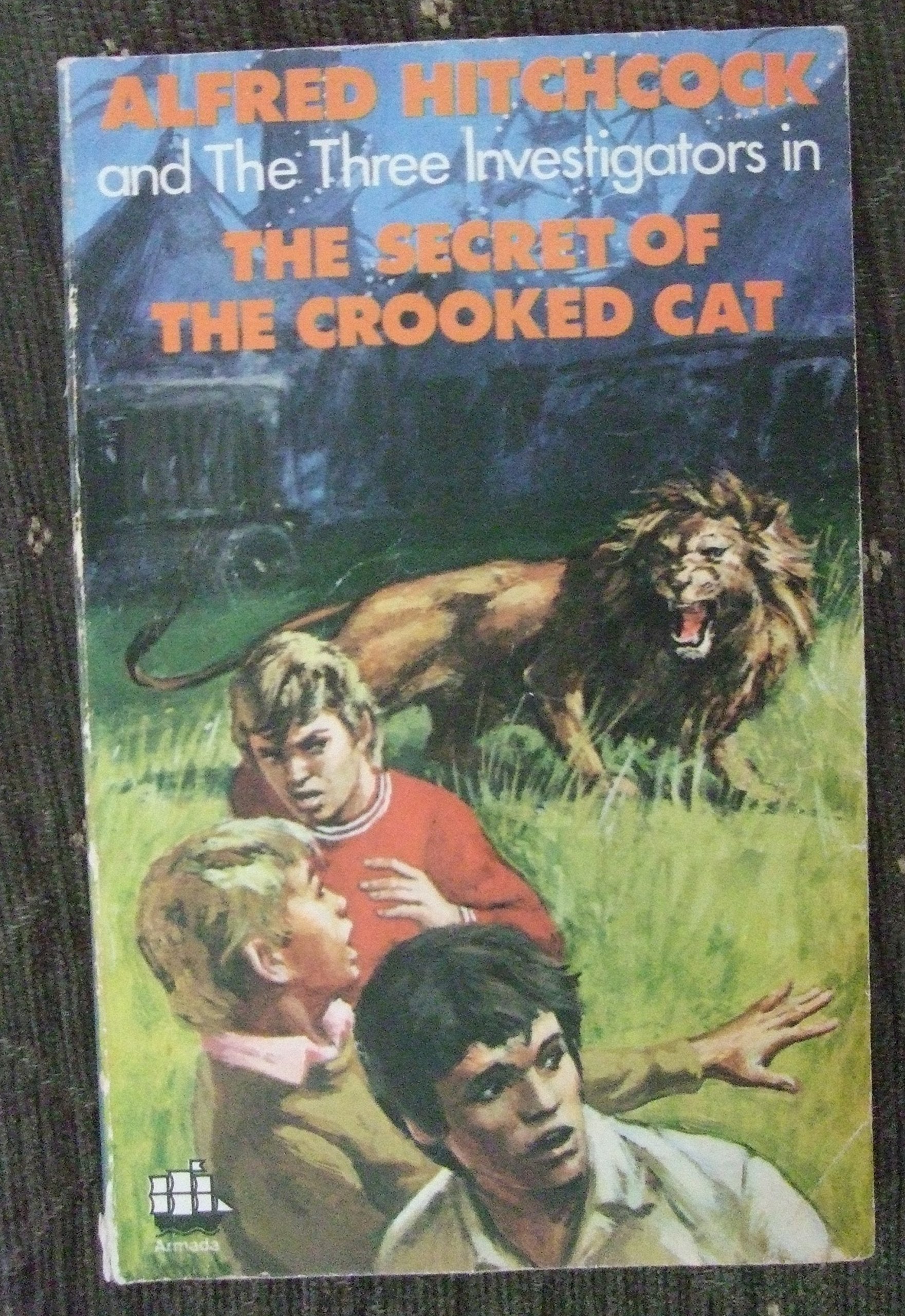The Secret Of The Crooked Cat,Used