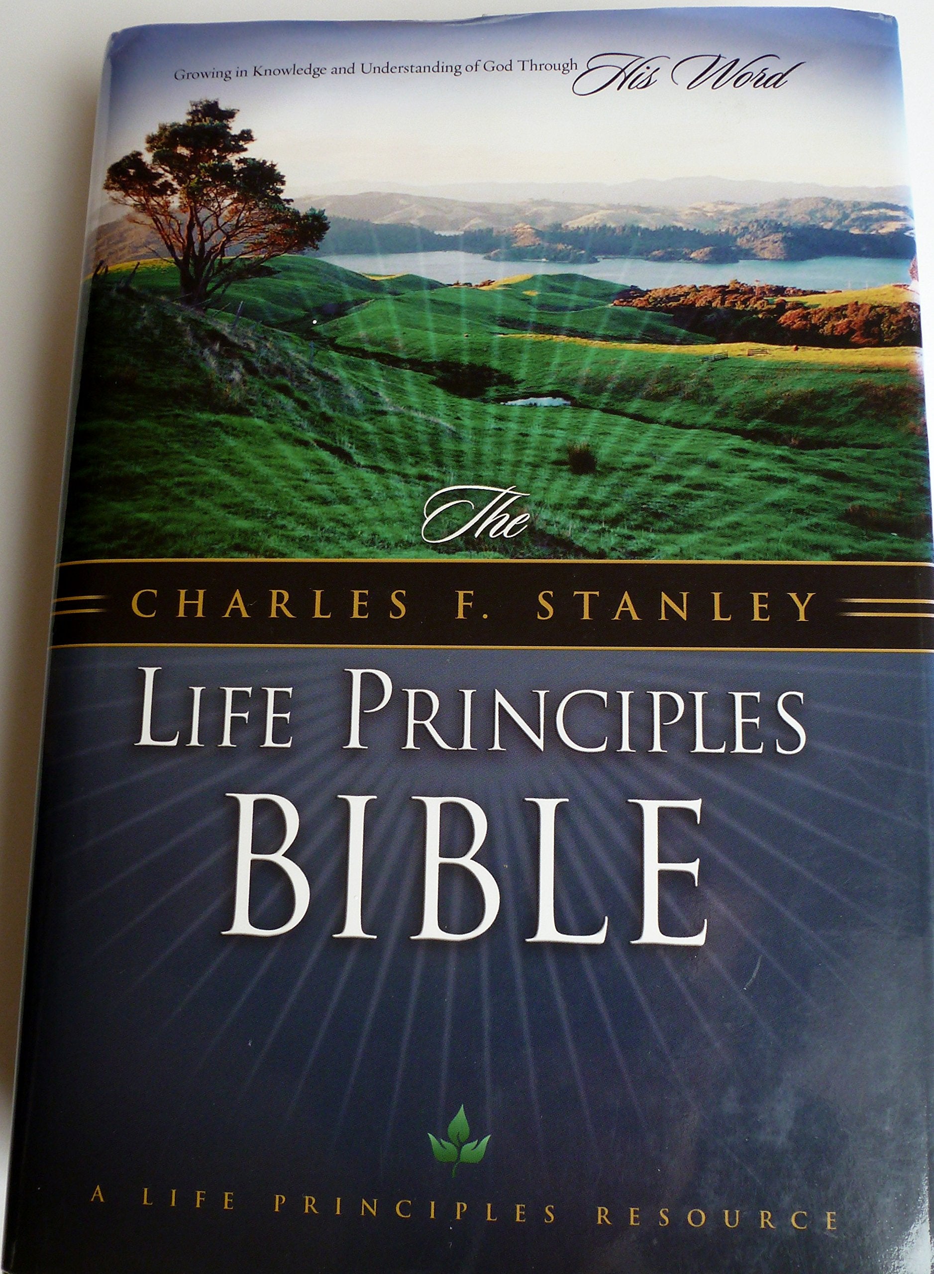 The Charles F. Stanley Life Principles Bible: New King James Version,Used