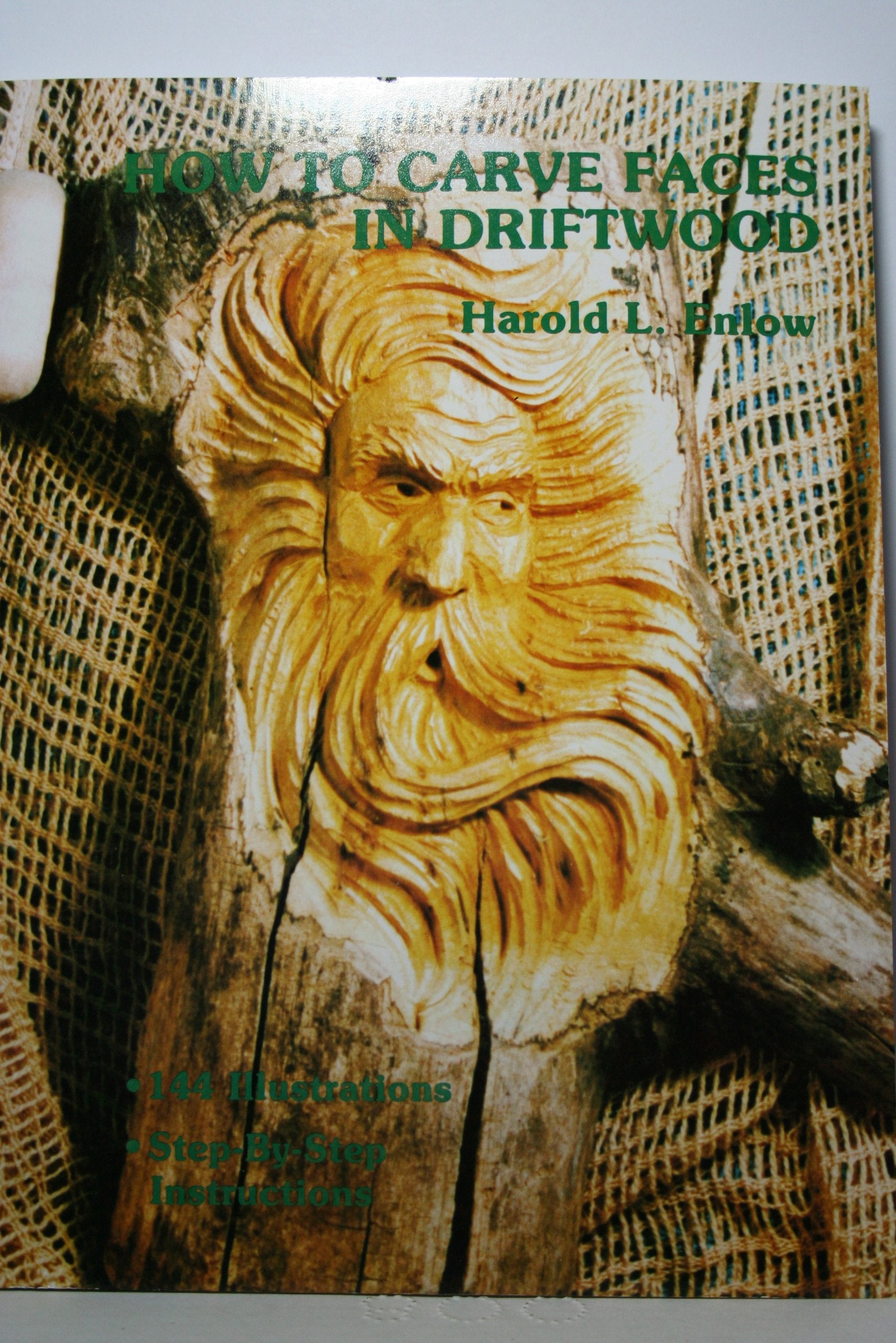 How to Carve Faces in Driftwood,New