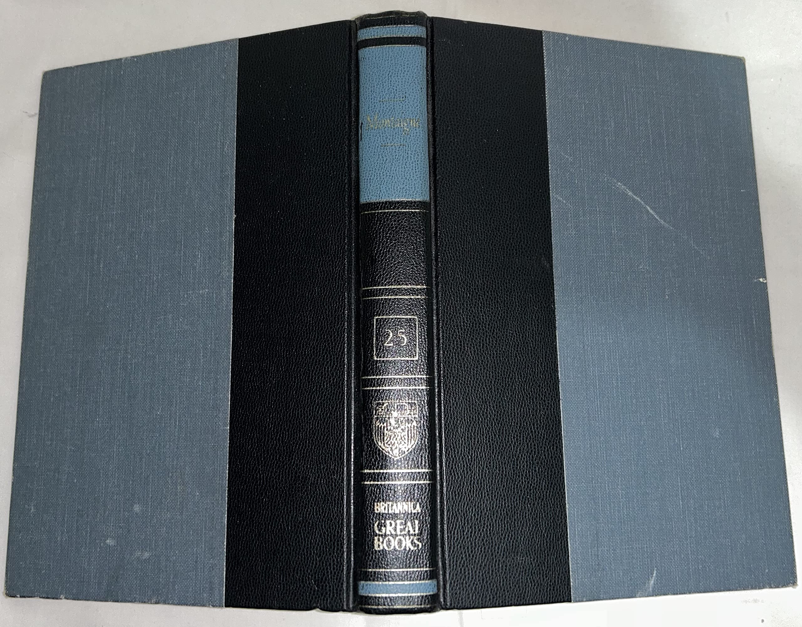 Montaigne: Complete Essays,New