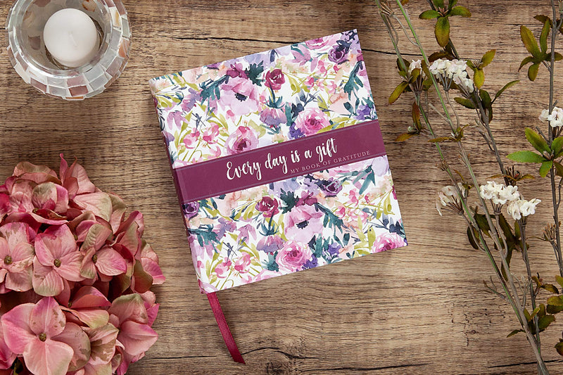 Every Day Is a Gift: My Book of Gratitude (Guided Journal) (Hardcover)  A Spiritual Guided Journal with with Prompts, Quotes, S,Used