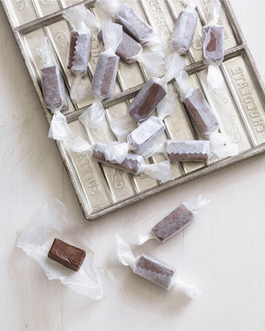 Guittard Chocolate Cookbook: Decadent Recipes from San Francisco's Premium BeantoBar Chocolate Company,New