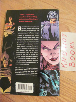 Jla: Divided We Fall  Vol 08