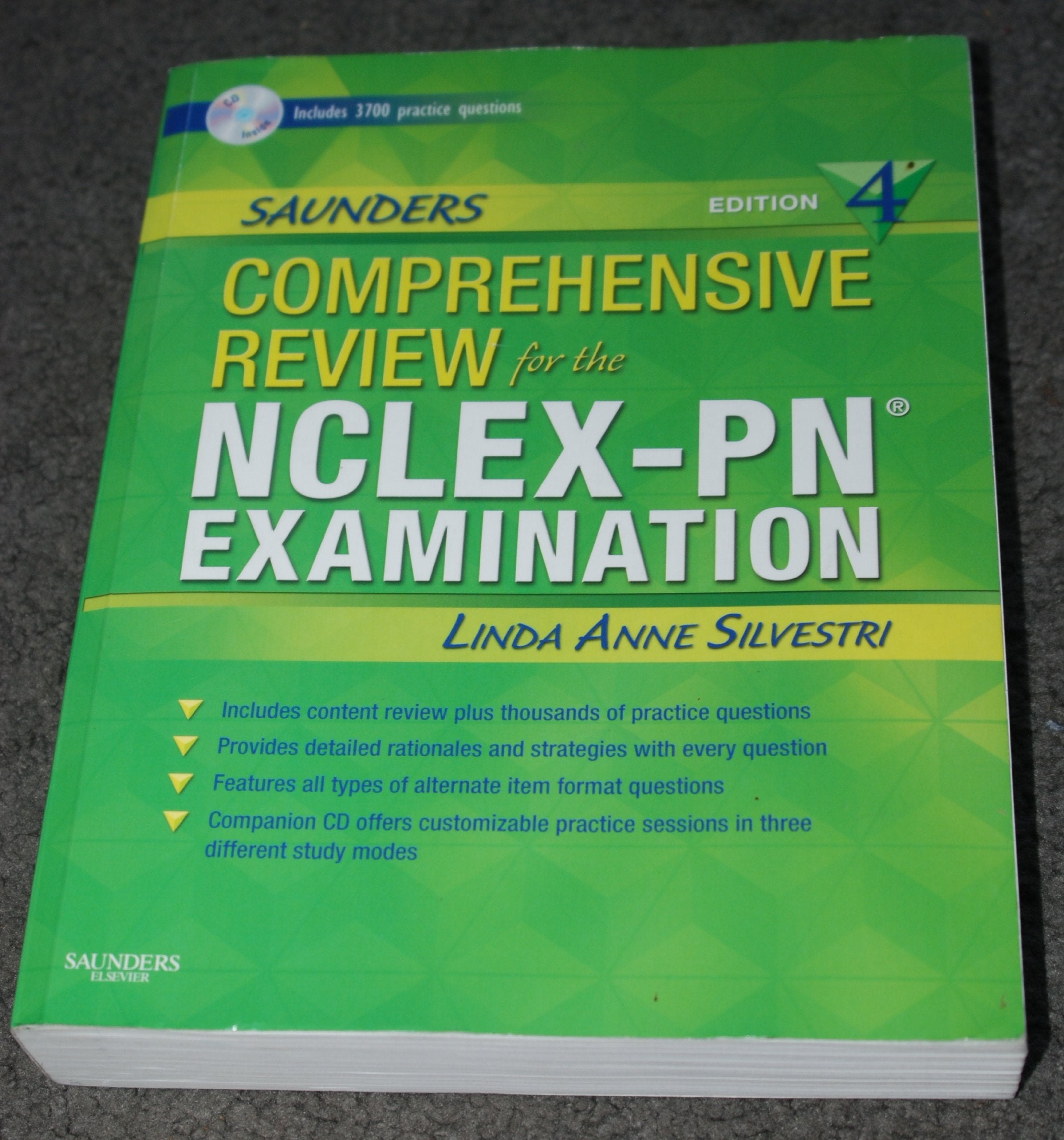 Saunders Comprehensive Review for the NCLEXPN Examination (Saunders Comprehensive Review for NclexPn),Used