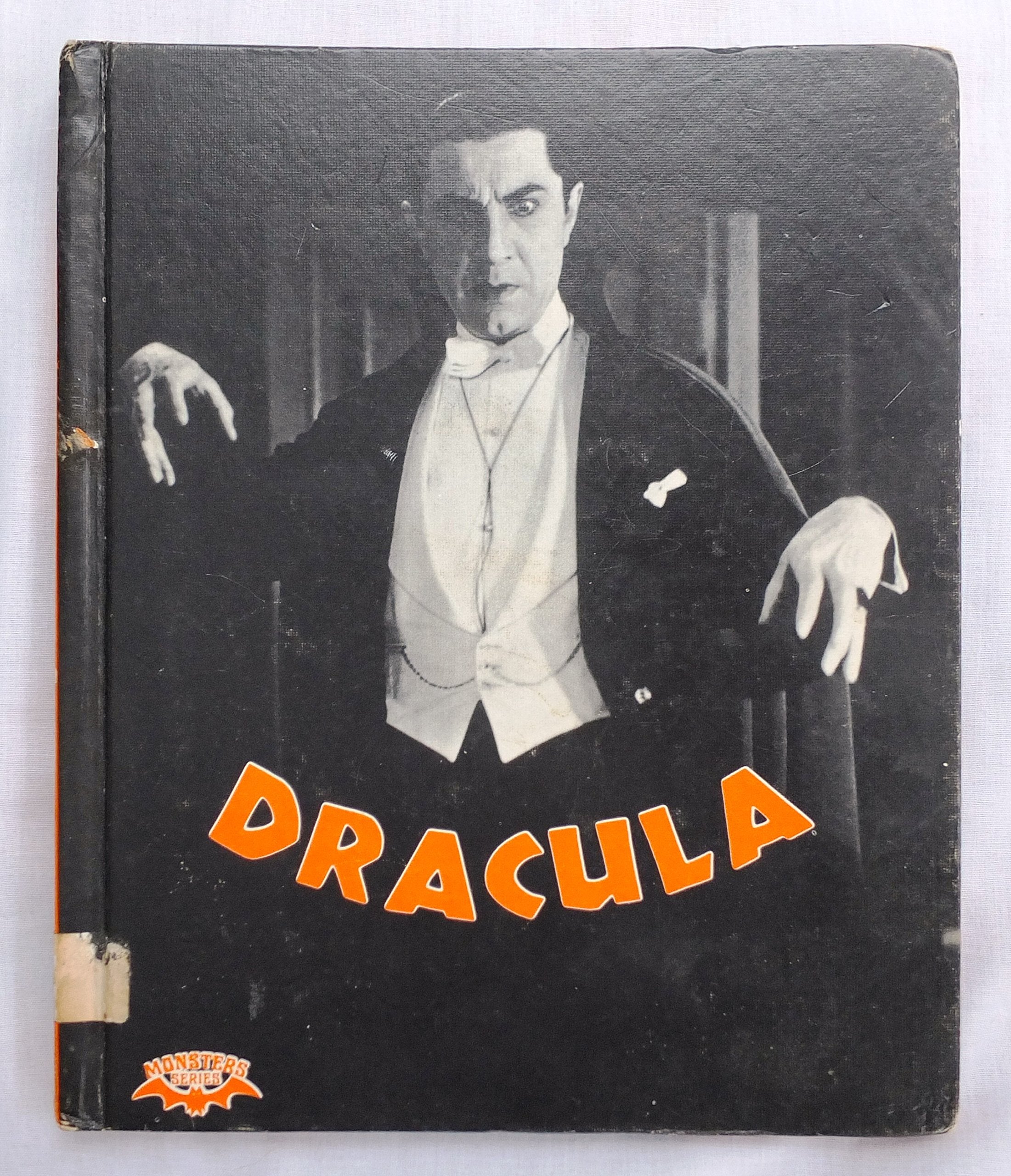 Dracula (Monsters Series),Used