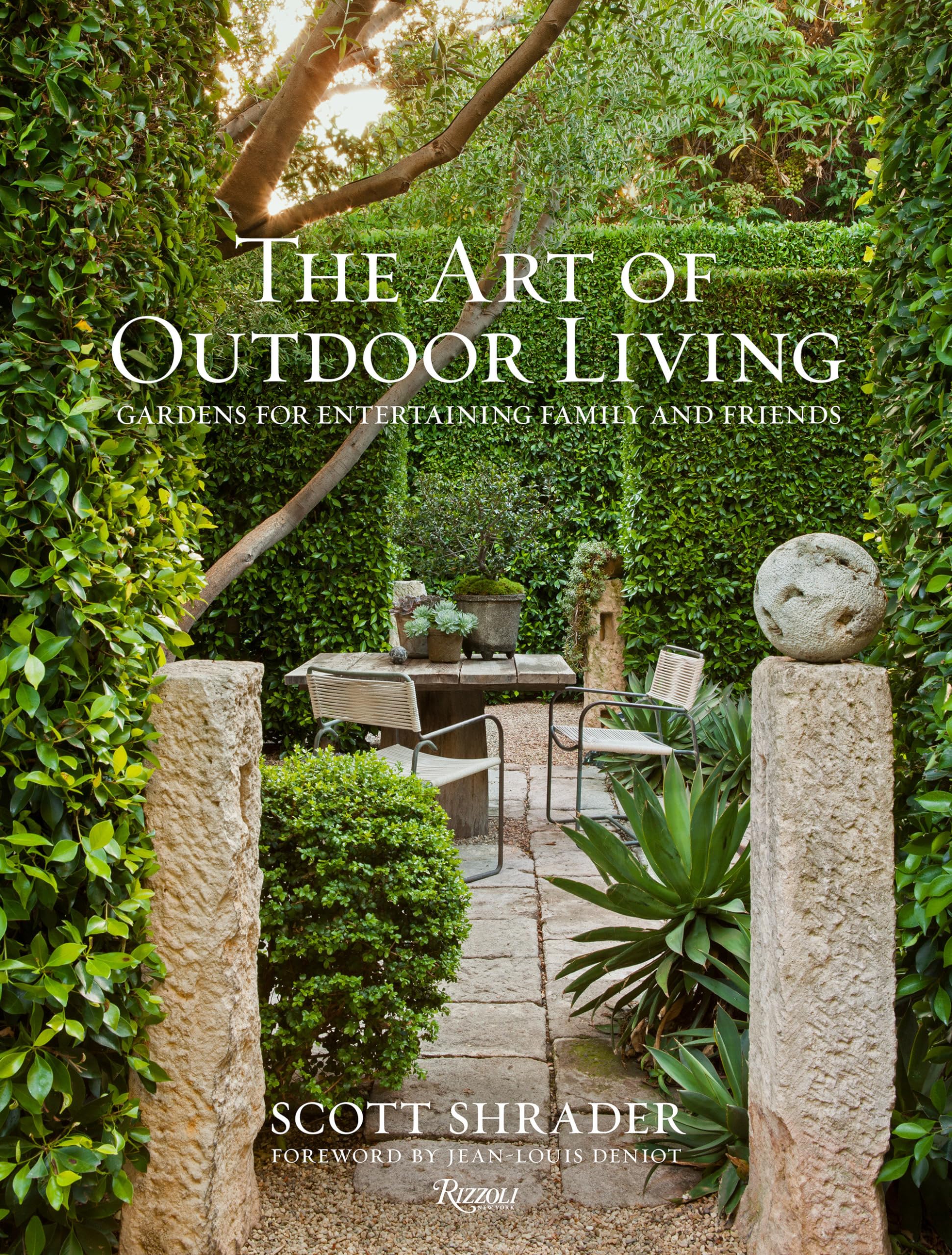 The Art Of Outdoor Living: Gardens For Entertaining Family And Friends,Used