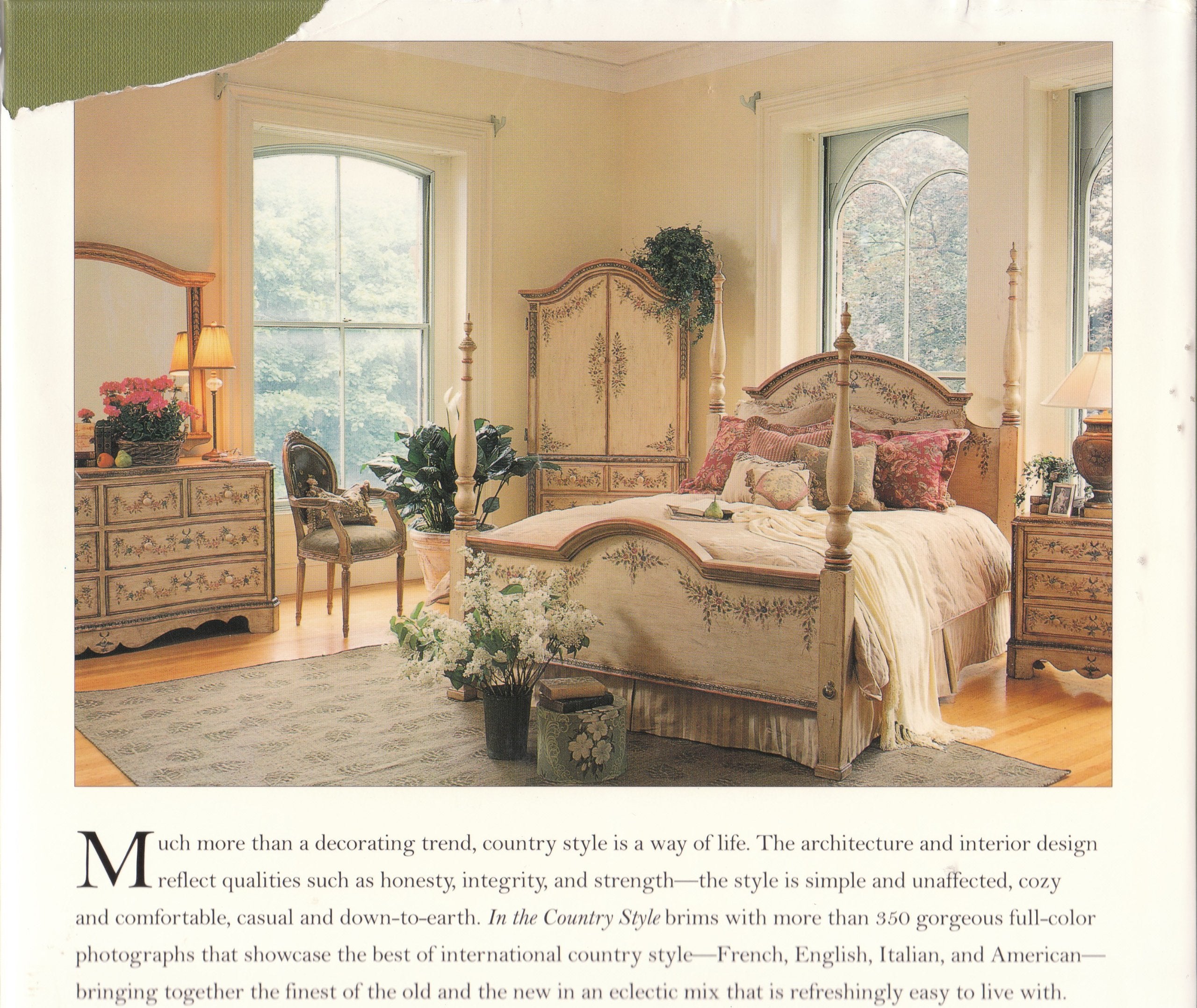 In the Country Style: Timeless Designs for Today's Home,New