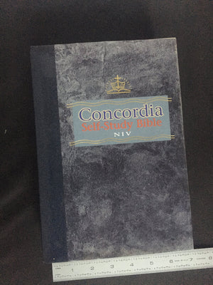 Concordia SelfStudy Bible, New International Version,Used