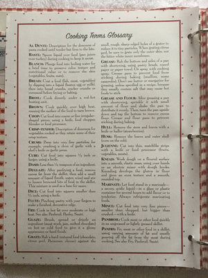 Betty Crocker Recipe Keeper: From The Heart (Deluxe Recipe Binder),New