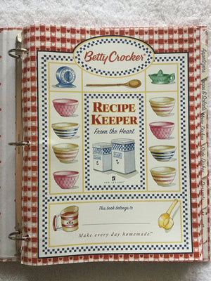 Betty Crocker Recipe Keeper: From The Heart (Deluxe Recipe Binder),New