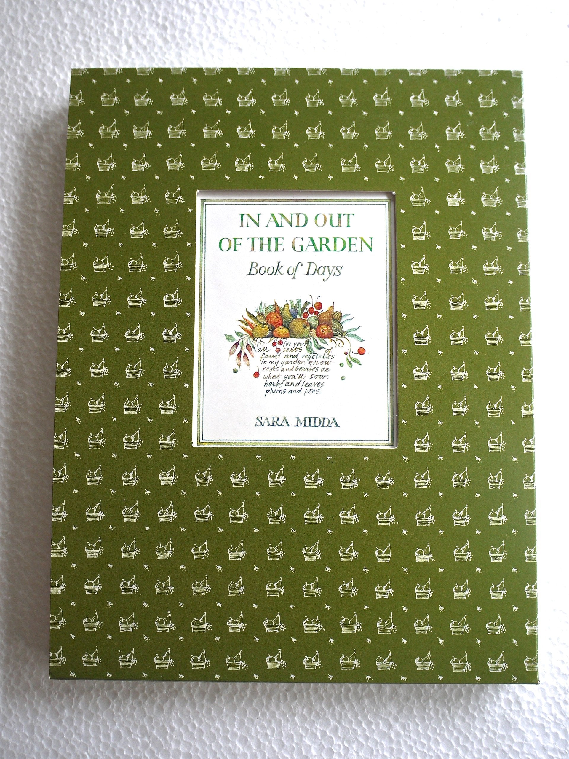 In and Out of the Garden: Book of Days,Used