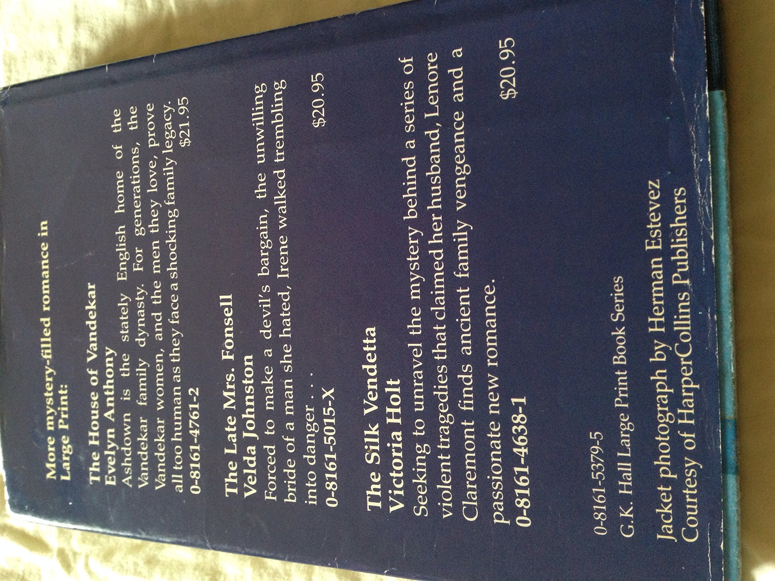 The Relic (G K Hall Large Print Book Series),Used