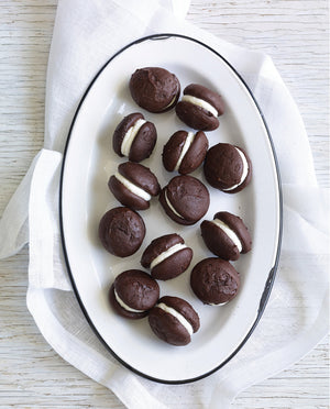 Guittard Chocolate Cookbook: Decadent Recipes from San Francisco's Premium BeantoBar Chocolate Company,New