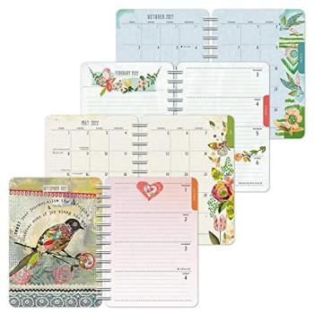 Kelly Rae Roberts 2022 Weekly Planner: On-the-Go 17-Month Calendar with Pocket (Aug 2021 - Dec 2022, 5 x 7 closed): Live Brave
